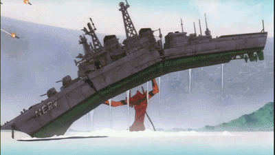 폭격때문에 호위함이 터지는장면