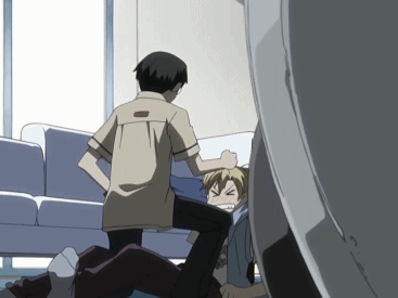 자리에서 일어나는장면